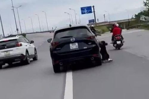 Lời trần tình của nam tài xế Mazda CX-5 kéo lê rồi hất văng vợ xuống đường hé lộ nguyên nhân ban đầu