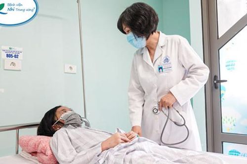 Hà Nội: Em gái 4 tuổi hiến tủy xương cứu sống chị gái