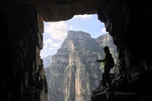 Bí ẩn ngôi làng 'nằm dưới đáy giếng', bị cô lập suốt ngàn năm