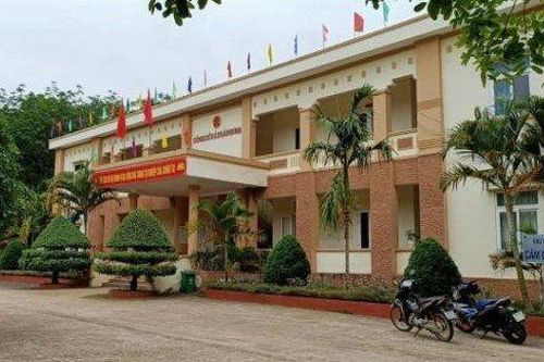 Xem xét kỷ luật cán bộ xã đi du lịch trong ngày làm việc