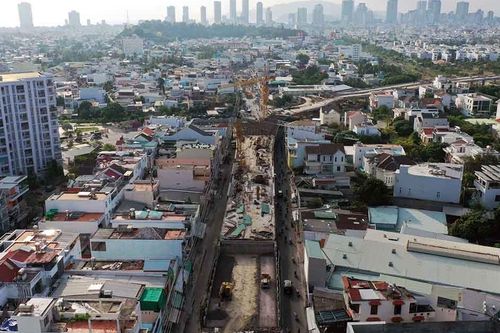 Nút giao thông 1.300 tỷ ở Nha Trang ì ạch hơn 4 năm vẫn chưa xong