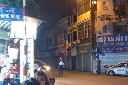 Hà Nội: Tạm giữ tài xế cướp điện thoại của 2 nữ du khách Nga