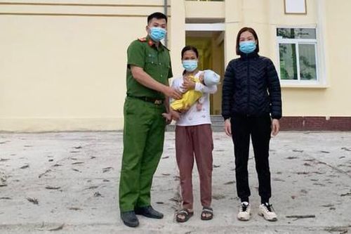 Bắt cóc con để ép mẹ về sống chung