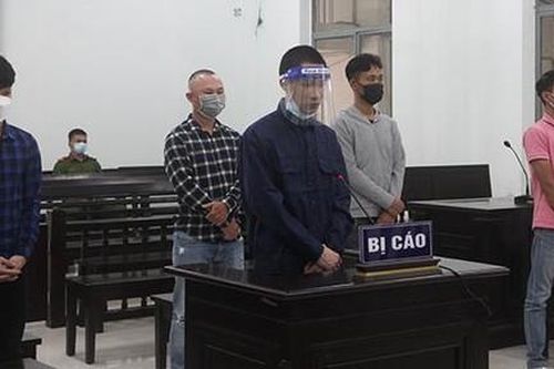 Chém người suýt mất mạng chỉ vì đụng cái ghế