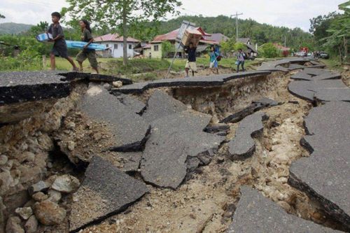 Miền Nam Philippines hứng chịu hai trận động đất lớn liên tiếp