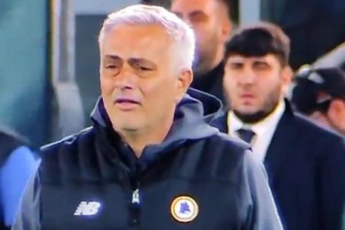 Mourinho khóc trong ngày lập kỷ lục ở cúp châu Âu