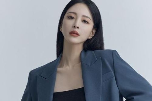 Han Ye Seul bị chỉ trích vì vi phạm quy tắc ở điểm du lịch