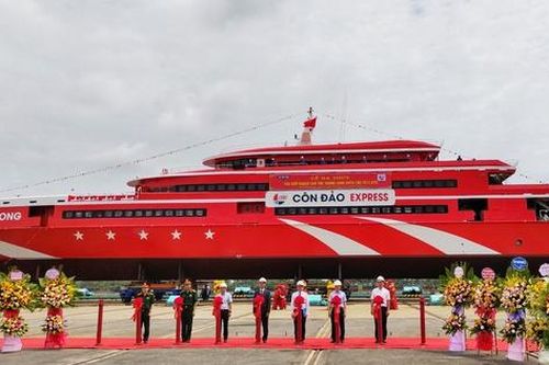 Hạ thủy siêu tàu khách cao tốc lớn nhất Việt Nam