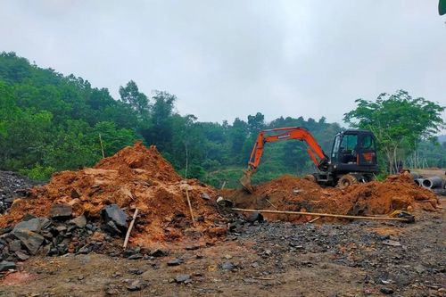 Xây cống để làm đường vào Công ty Bông Sen Vàng, 1 người chết