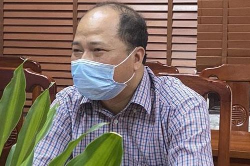 Hà Nội: Đang ngồi học bị quạt trần rơi trúng, học sinh phải nhập viện