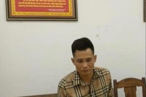 Tài xế taxi công nghệ bị đánh đập giữa phố