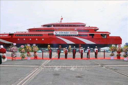 Hạ thủy siêu tàu Thăng Long - tàu cao tốc một thân lớn nhất Việt Nam