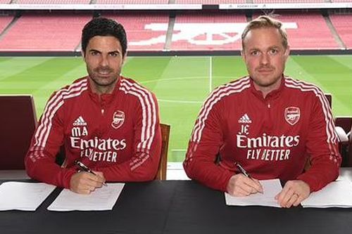 Arsenal gia hạn hợp đồng với Arteta