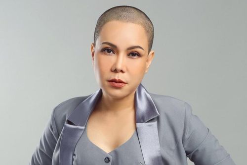 Nghệ sĩ Việt Hương cạo trọc đầu, biết được lý do ai cũng ngưỡng mộ