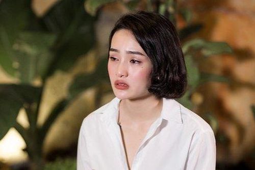 Hiền Hồ có loạt động thái lạ sau bài đăng xin lỗi, chắc đang giận 'ai đó'?