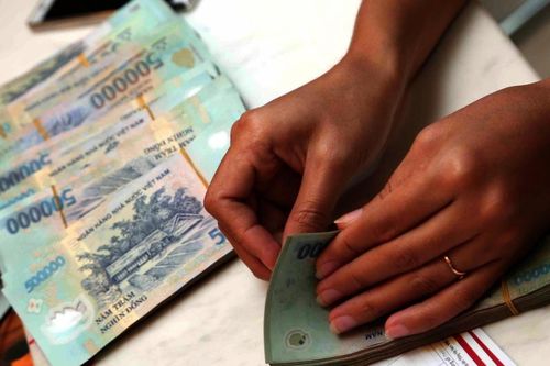 Cụ bà 72 tuổi lừa đảo chiếm đoạt gần 19 tỷ đồng rồi bỏ trốn