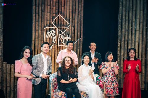Thanh xuân tươi đẹp tháng 5: 'Những trang viết thanh xuân'
