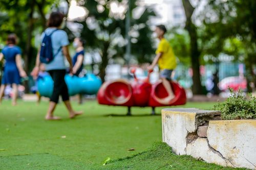 Hai công viên nổi tiếng Hà Nội xuống cấp, 'bẫy' người đến vui chơi