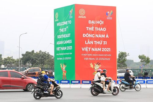 Hà Nội rộn ràng không khí chào đón SEA Games 31