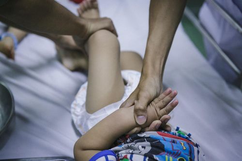 Ám ảnh ca nhiễm não mô cầu 'buổi sáng khỏe mạnh, tối tử vong'