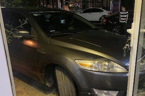 Bài học từ hàng loạt vụ cán bộ hành xử thiếu chuẩn mực với dân