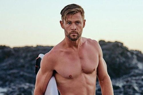 Chris Hemsworth được khen là siêu anh hùng đẹp trai nhất MCU