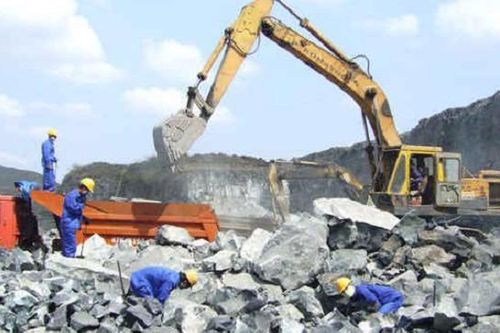 Quảng Ngãi phê duyệt quy hoạch thăm dò, khai thác 305 mỏ khoáng sản