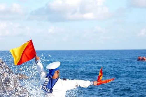 Kỷ niệm 67 năm truyền thống Hải quân nhân dân Việt Nam: Không để Tổ quốc bị 'bất ngờ' từ hướng biển