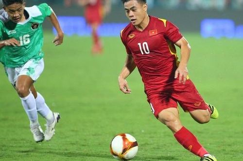 Báo Indonesia bất ngờ với cách dùng người của huấn luyện viên Park