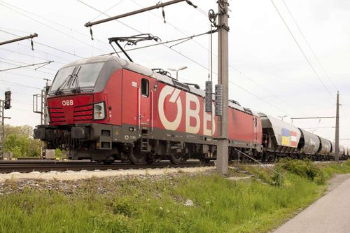 Châu Âu dùng tàu hỏa để 'giải cứu' ngũ cốc Ukraine
