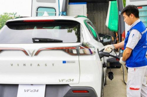 Phí cứu hộ xe điện 300 nghìn đồng/lượt, đắt hay rẻ?