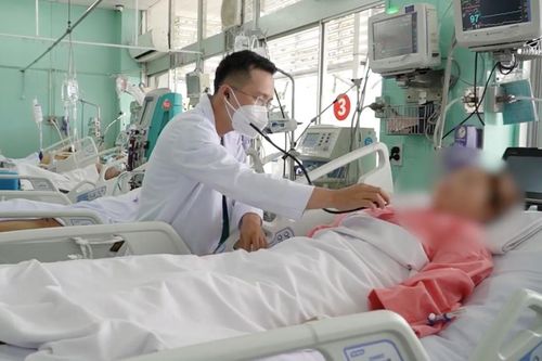 Người phụ nữ nguy kịch sau khi tiêm filler thẩm mỹ được cứu sống