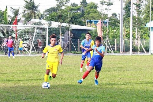 Khai mạc vòng loại bảng A môn Bóng đá nam