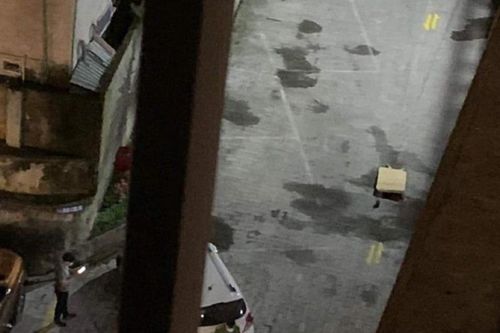 Kỳ tích bé trai rơi từ tầng 5 xuống đất vẫn tự bò dậy được