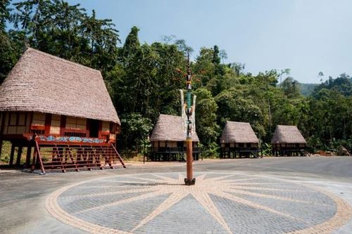 Quảng Nam: Phát triển du lịch miền núi gắn với bảo tồn văn hóa
