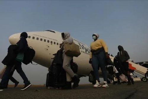Quốc gia đầu tiên ngừng hoạt động hàng không vì giá nhiên liệu tăng cao