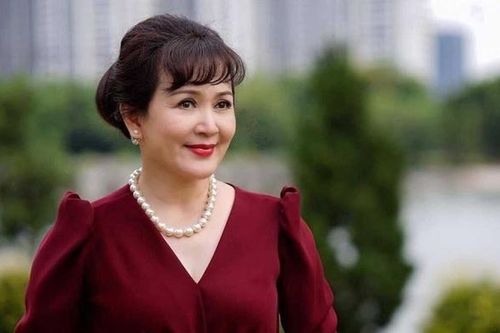NSND Minh Hòa ở tuổi U60: 'Tôi cảm thấy mình trẻ ra, cuộc sống an yên hơn'
