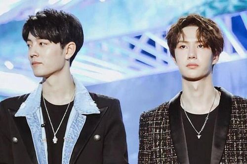 Tiêu Chiến và Vương Nhất Bác cùng có hành động ngọt ngào giữa lúc gặp biến căng ảnh hưởng tên tuổi