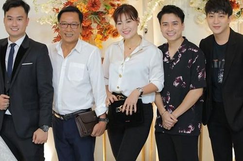 Tuấn Hưng, NSND Trọng Trinh và dàn sao dự đám cưới Anh Tuấn 'Phố trong làng'