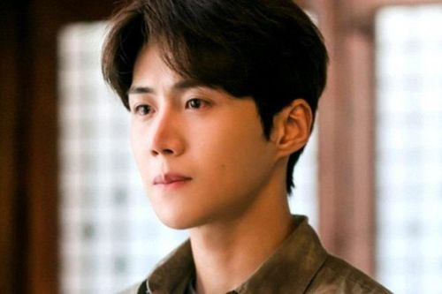 Kim Seon Ho xin lỗi