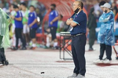 Thầy Park không hài lòng, Hùng Dũng xin lỗi người hâm mộ