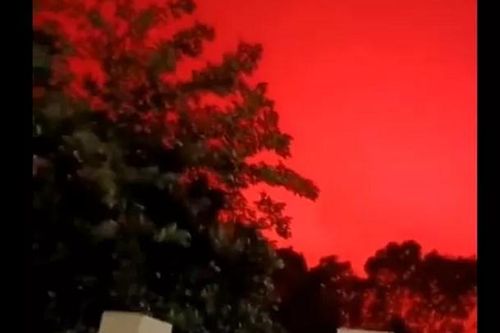 Người dân Trung Quốc xôn xao trước video mô tả bầu trời có màu sắc bất thường