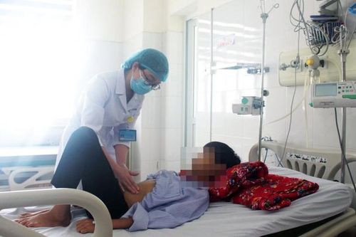 Điều trị thành công bé trai mắc Covid-19 hiếm gặp