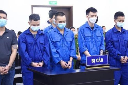 Giải quyết bằng súng, dao, hai nhóm thanh niên phải trả giá