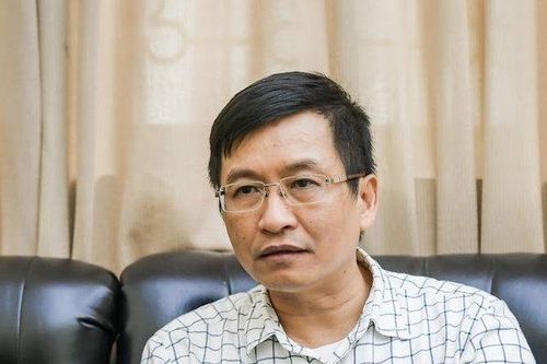 Từ vụ 'Tiến sĩ cầu lông': Nếu không sửa chính sách 'người ta sẽ chọn tên khéo hơn'