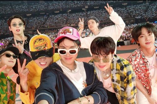 Lọt toàn đề cử đỉnh, BTS gây bất ngờ khi tuyên bố không tham dự Billboard Music Awards năm nay