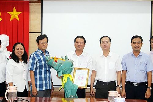 Ông Lê Văn Ngọt được bổ nhiệm làm Phó Giám đốc Sở Xây dựng tỉnh Đồng Tháp