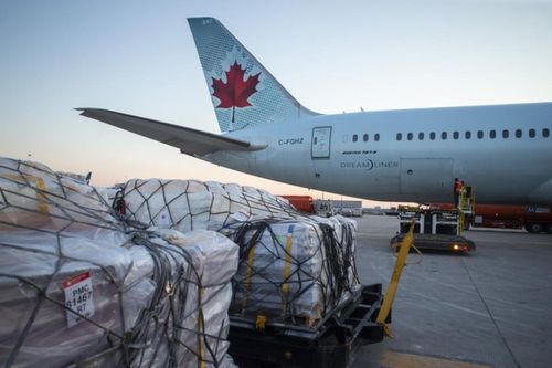 Thủ tướng Canada đến Kiev, công bố vũ khí và trang thiết bị mới cho Ukraine