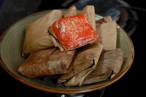 Ngọt ngào chiếc bánh tuổi thơ đỏ mọng như quả hồng chín của người Hải Dương