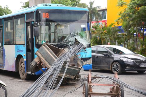 Xe tự chế, xe giả danh thương binh lộng hành: Hà Nội yêu cầu công an xử nghiêm